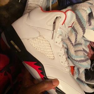 Air Jordan 5 fire red